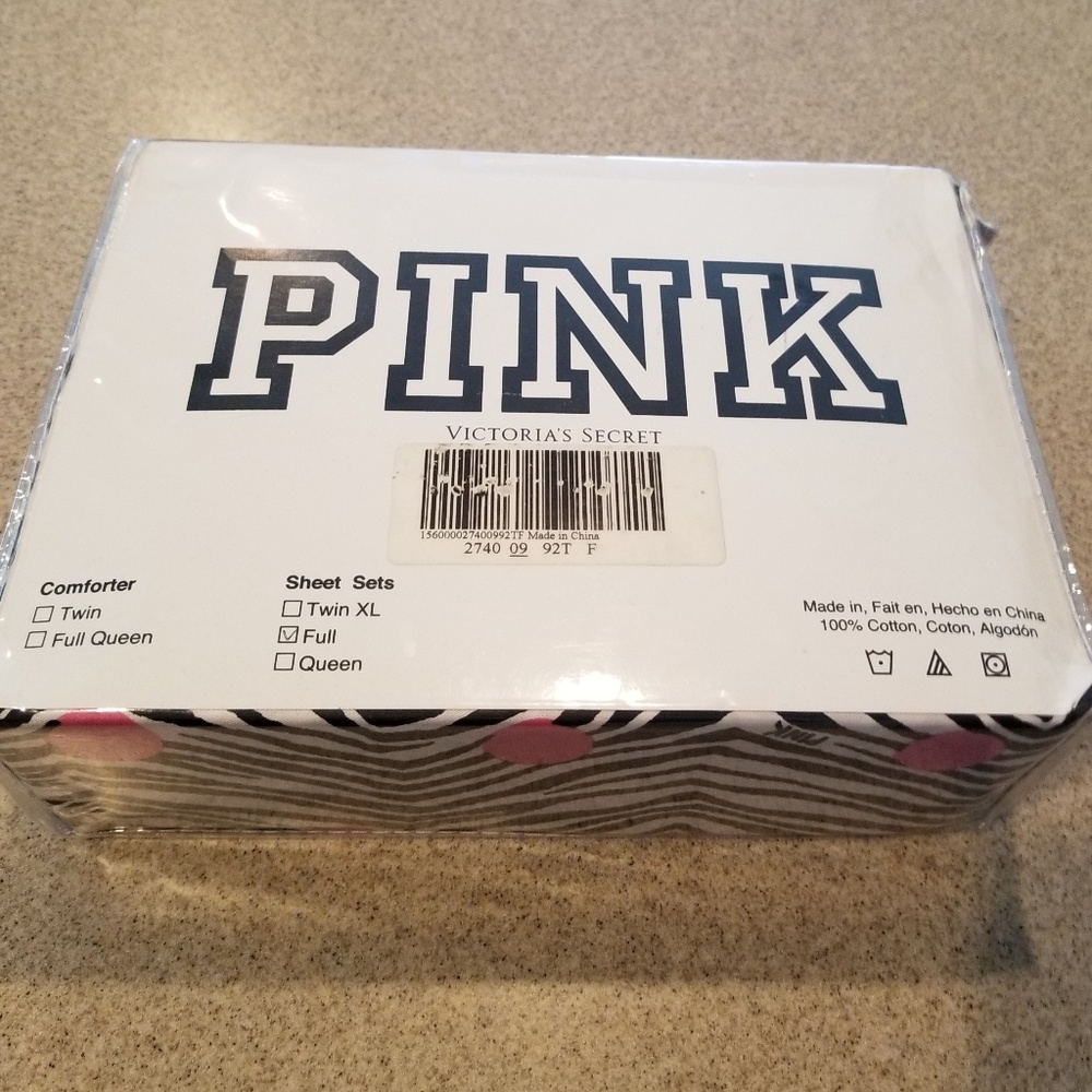 VS/PINK Full Size Zebra Black & White/Pink Polka Dots Fitted/Flat All Pink